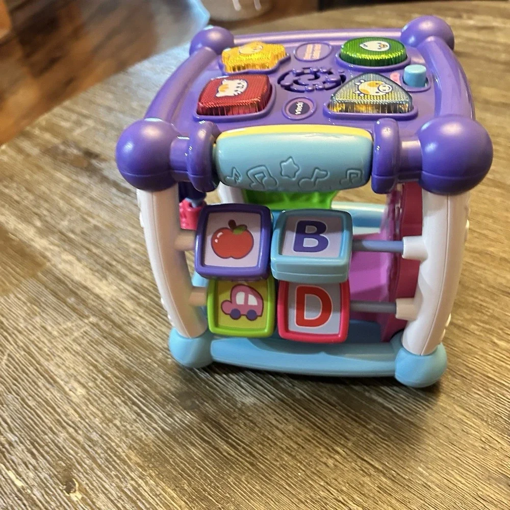 Vtech Busy Learners Activity Cube Educational Light Up Sound Toy Purple Works!‎